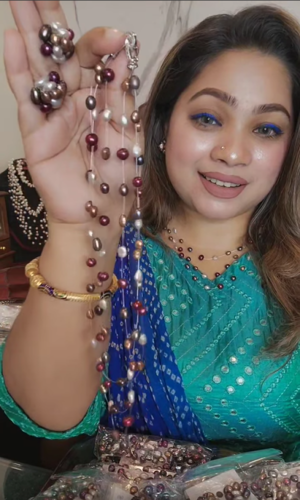 Multicolor Real Pearl See...