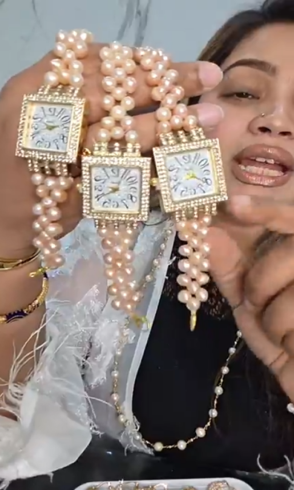 Real Pearl Square Dial Wa...